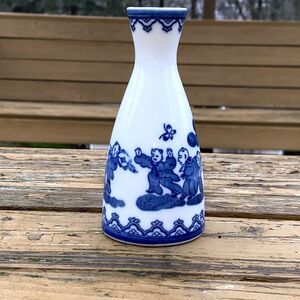 Chinese Porcelain Sake Bottle Tokkuri Vtg Tang Children Playing Blue White